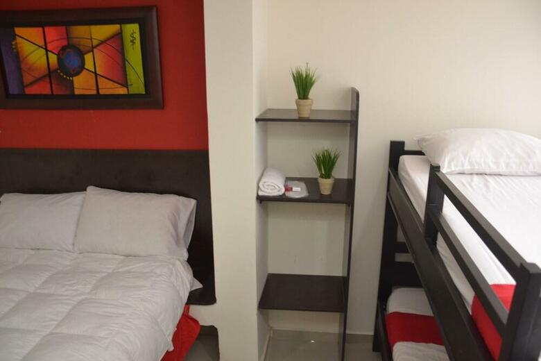 Hotel Marina Suites