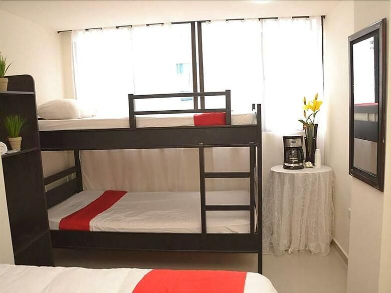 Hotel Marina Suites