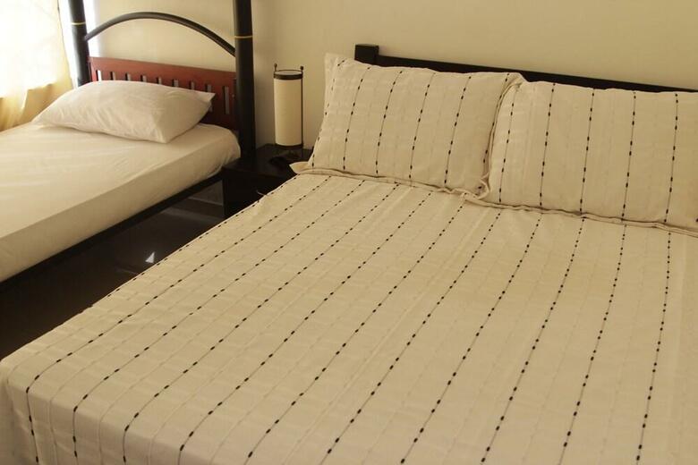 Hotel Marina Suites