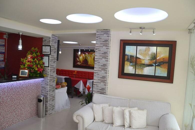 Hotel Marina Suites