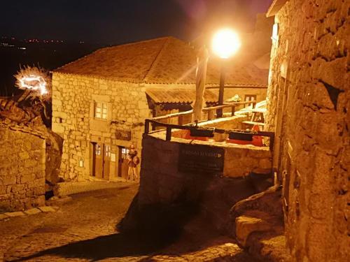 Hostal Taverna Lusitana