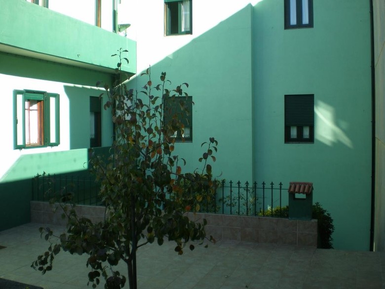 Residencia Lis B&B And Parking