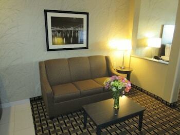 Hotel Holiday Inn Express & Suites Butler