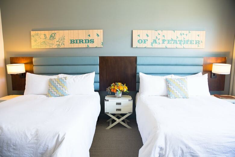 Lakehouse Hotel And Resort