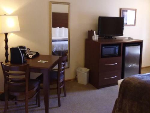 Hotel Nisqually Lodge