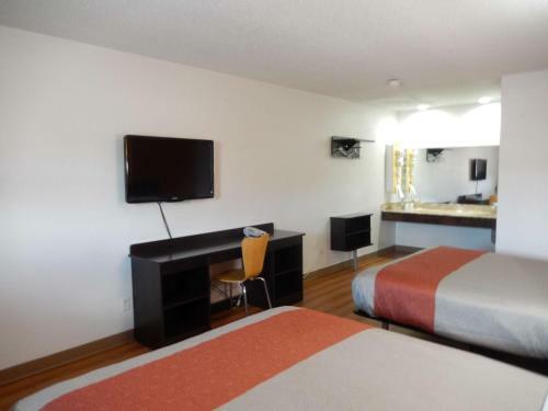 Family Motor Inn