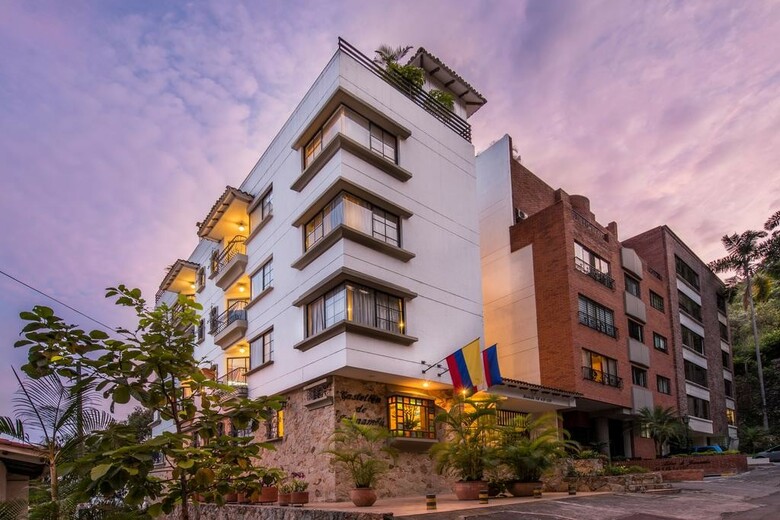 Hotel Travelers Suites Juanamb�