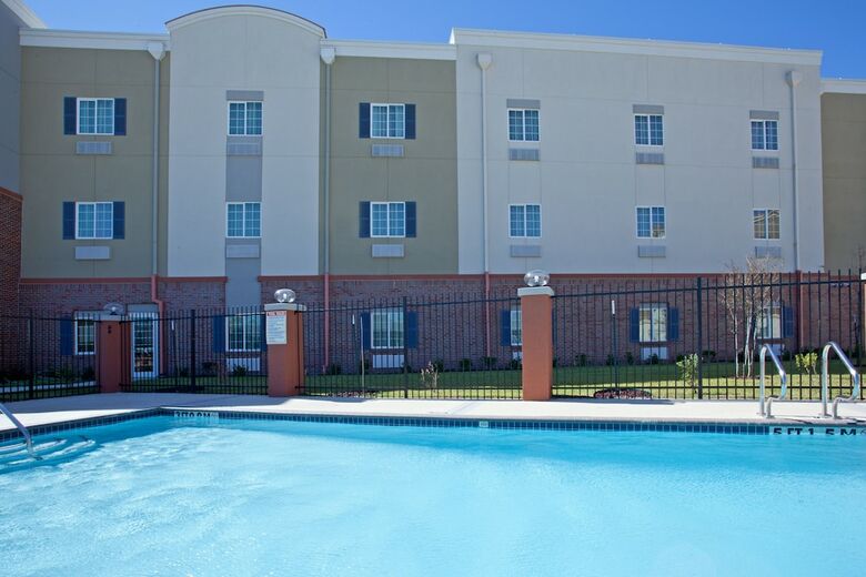 Hotel Candlewood Suites League City