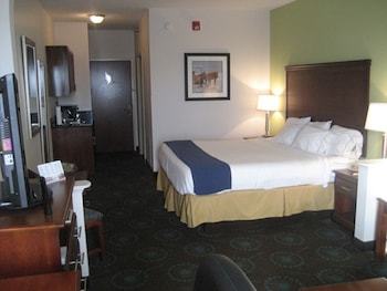 Holiday Inn Express Hotel & Suites Morehead City