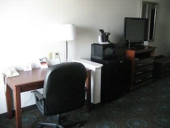 Holiday Inn Express Hotel & Suites Morehead City