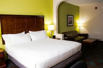 Holiday Inn Express Hotel & Suites Morehead City