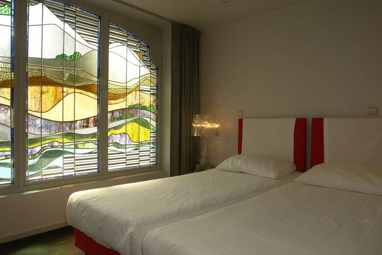 Monty Small Design Hotel