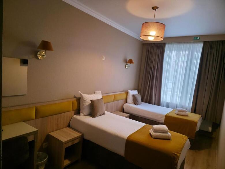 Hotel De France