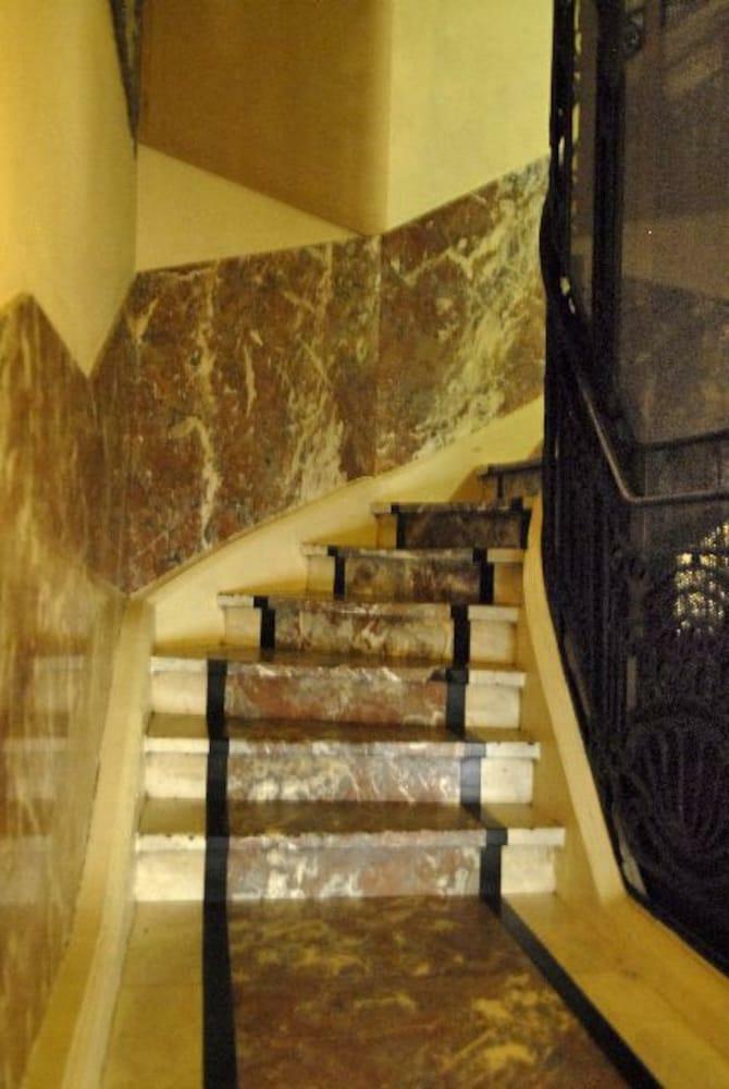 Hotel Manhattan