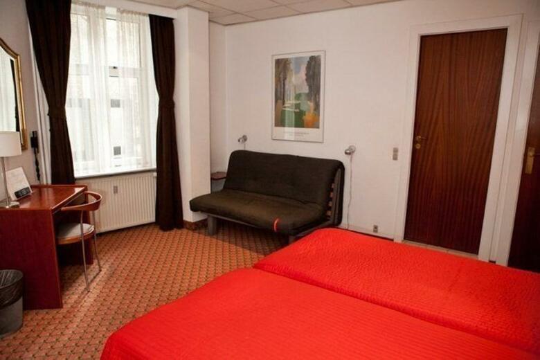 Saga Hotel