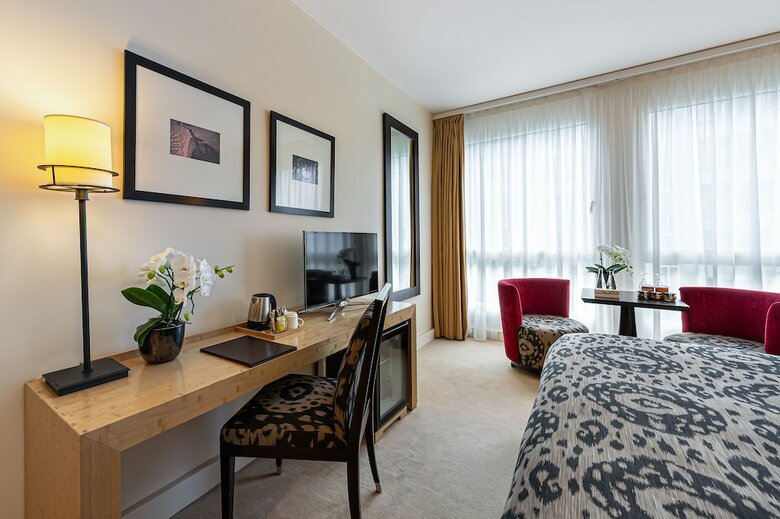 Hotel Jade Manotel