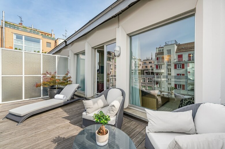 Hotel Jade Manotel