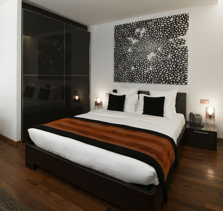 Hotel La Cour Des Augustins