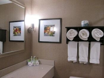 Holiday Inn Express Hotels Cloverdale (greencastle)
