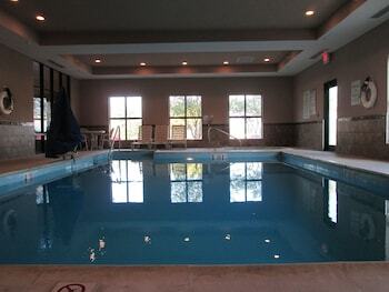Holiday Inn Express Hotels Cloverdale (greencastle)
