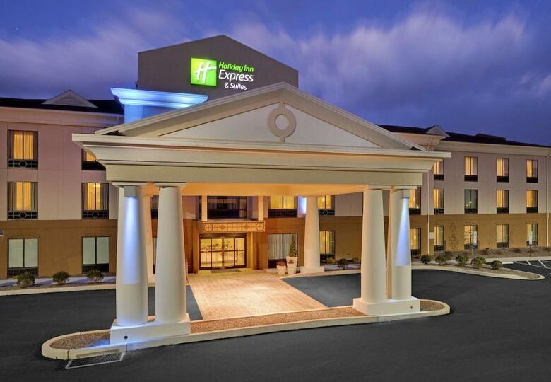 Holiday Inn Express Hotel & Suites Lebanon