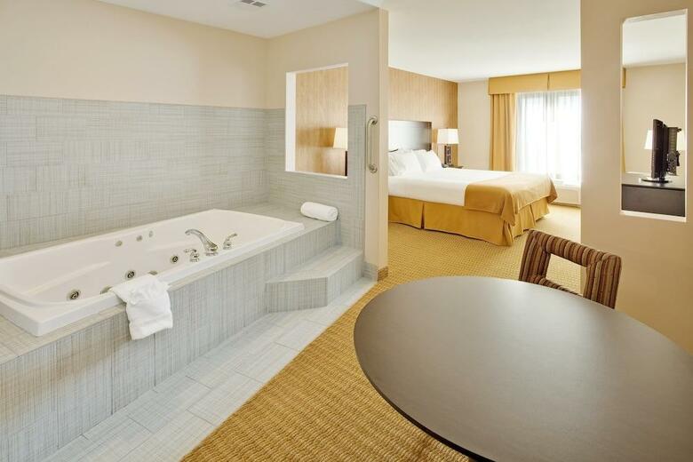 Holiday Inn Express Hotel & Suites Lebanon