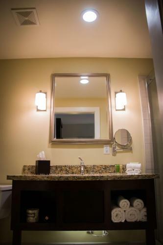 Hotel Inn At Harbor Shores