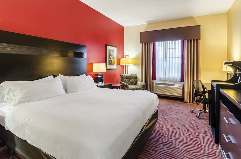 Holiday Inn Express Hotel & Suites Vinita