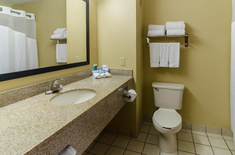 Holiday Inn Express Hotel & Suites Vinita