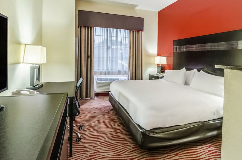 Holiday Inn Express Hotel & Suites Vinita