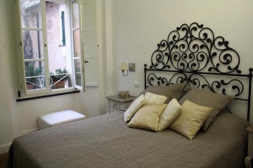 Hostal La Dimora Del Conte Bracco B.