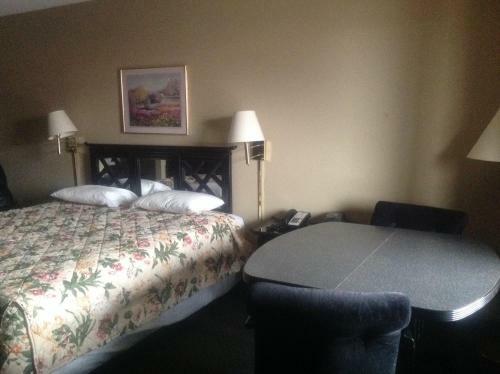 Hotel Highway Inn