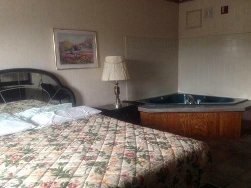 Hotel Highway Inn