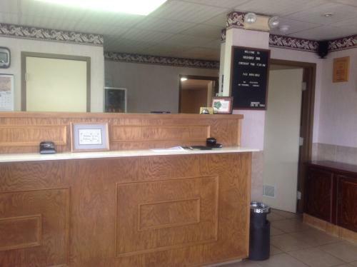 Hotel Highway Inn