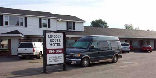 Lincoln House Motel