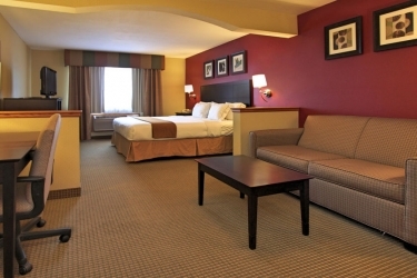Holiday Inn Express Hotel & Suites Defiance