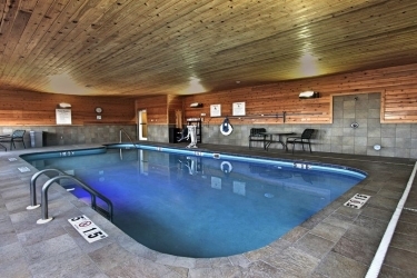 Holiday Inn Express Hotel & Suites Defiance