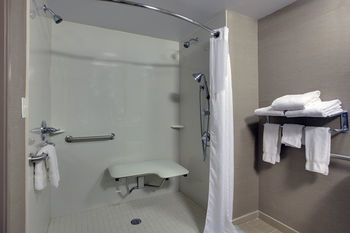 Holiday Inn Express Hotel & Suites Meadowlands Area