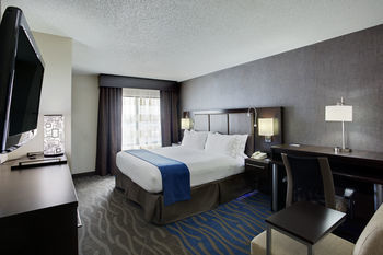 Holiday Inn Express Hotel & Suites Meadowlands Area