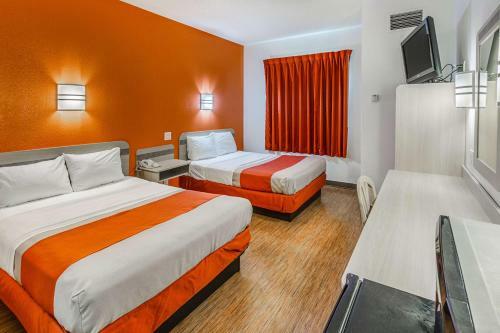 Motel 6 Fort Worth - Benbrook