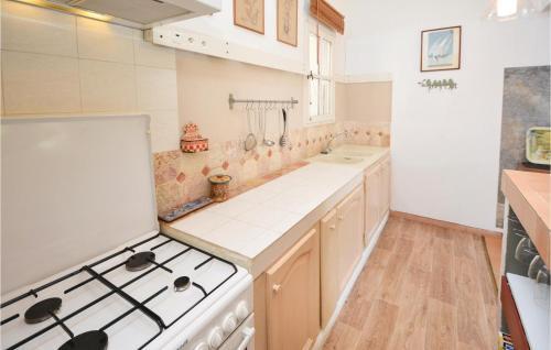 Holiday Home Mas La Hulotte N-870