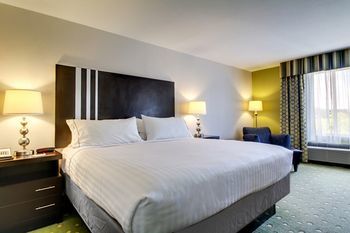 Holiday Inn Express Hotel & Suites Live Oak