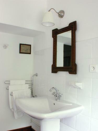 Hotel Logis - Chateau De Beauregard