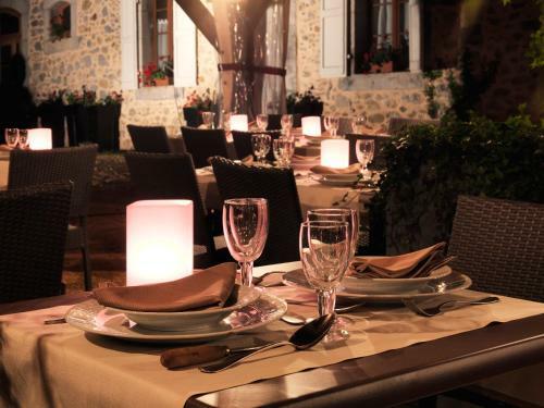Hotel Logis - Chateau De Beauregard
