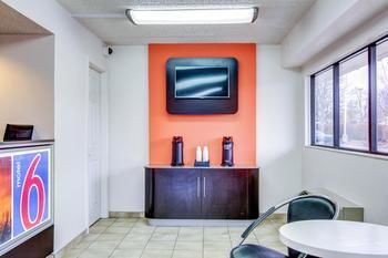 Motel 6 Florissant Missouri