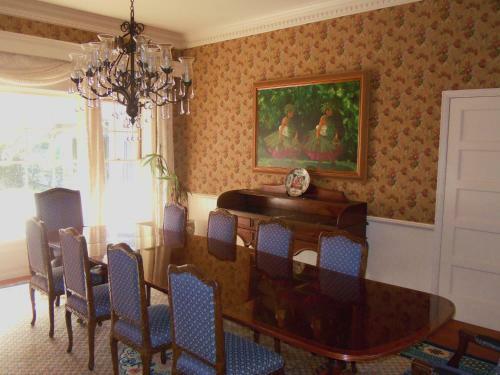 Posada Jacaranda Inn