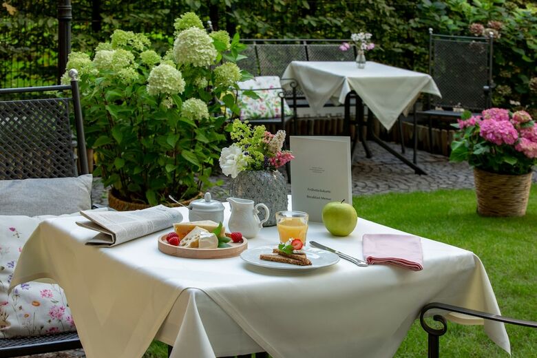 Hotel Louisa`s Place
