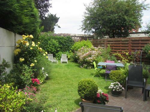 Bed & Breakfast Une Chambre En Ville