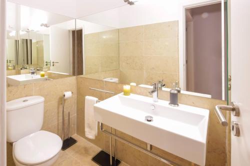 Lisbon Inside Connect - Bairro Alto Apartments
