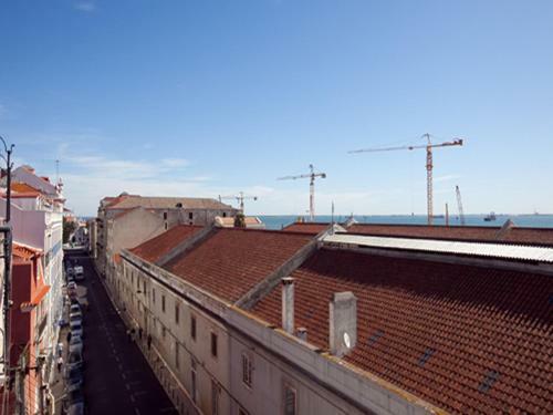 Traveling To Lisbon Alfama Apartments